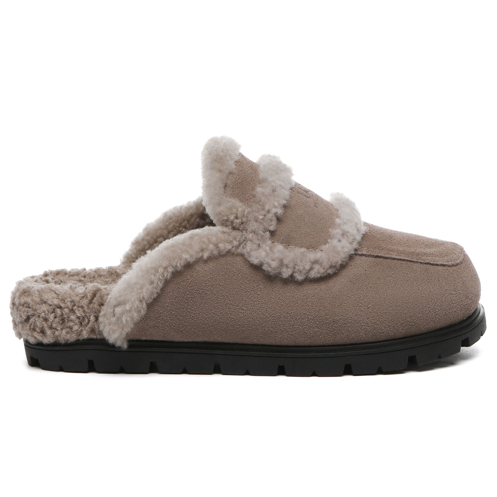 EverUgg Rome Shearling Premium UGG slippers in brown, stylish slip-on sandals with cozy shearling lining.