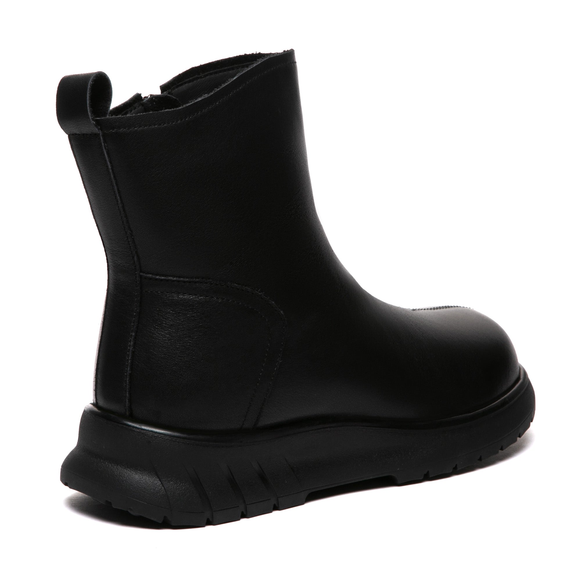EverUgg sheepskin classic black leather UGG boots with a sleek design and sturdy soles, perfect for stylish winter wear.