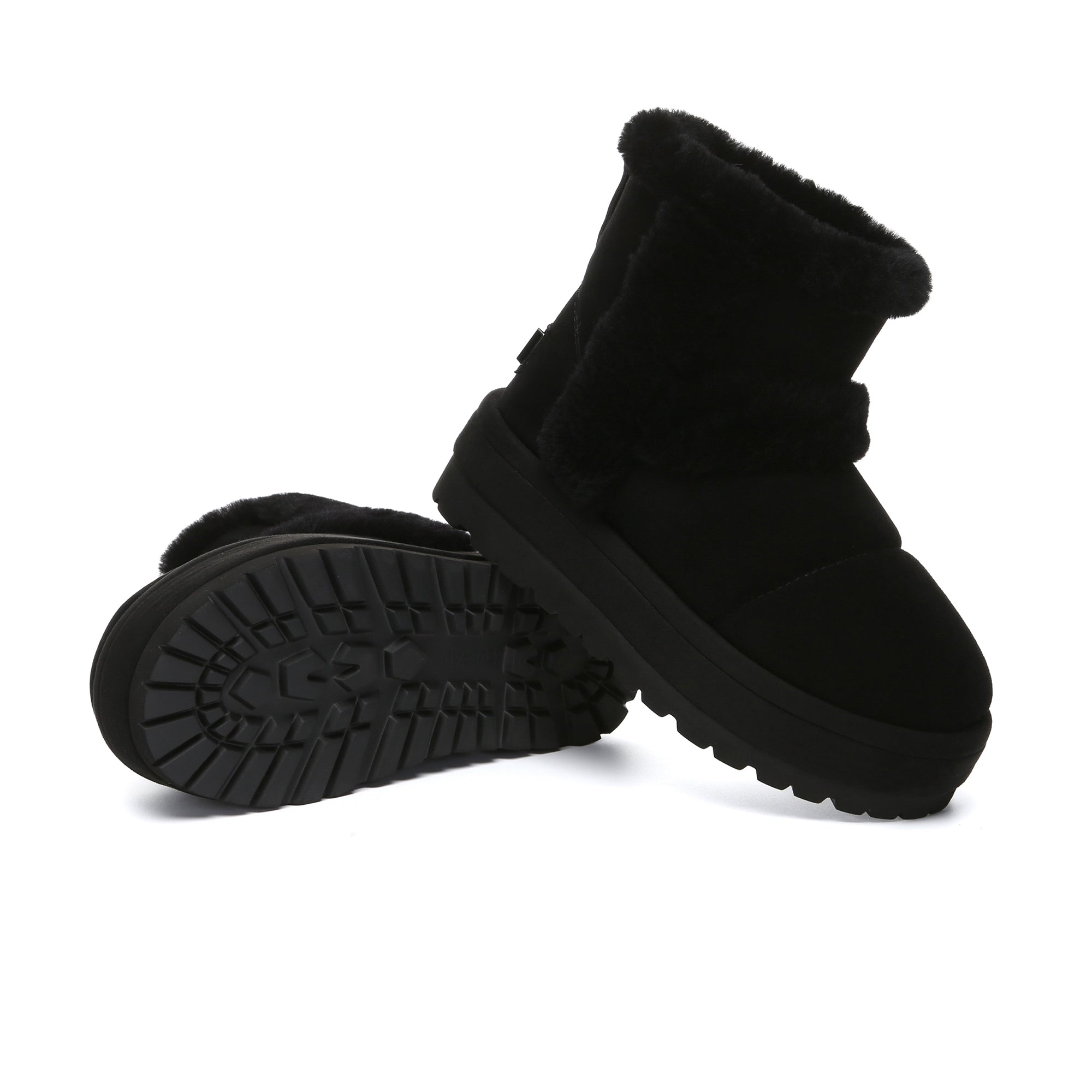 EverUgg UGG Premium Platform Shearling Fur Boots for women, featuring cozy shearling lining and a stylish elevated sole.