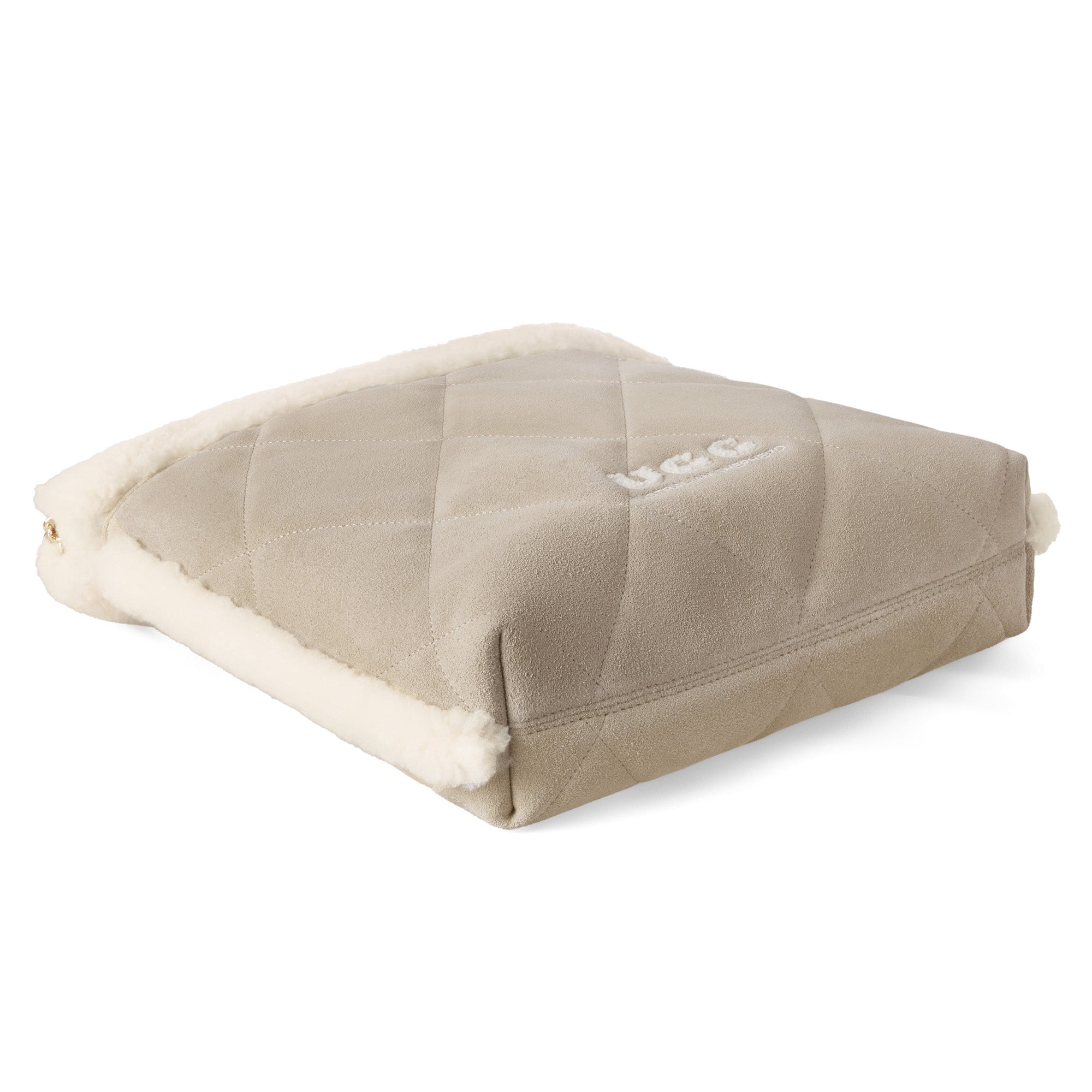 EverUgg UGG shearling tote bag with soft shearling exterior and sturdy handles, stylish handbag for everyday use
