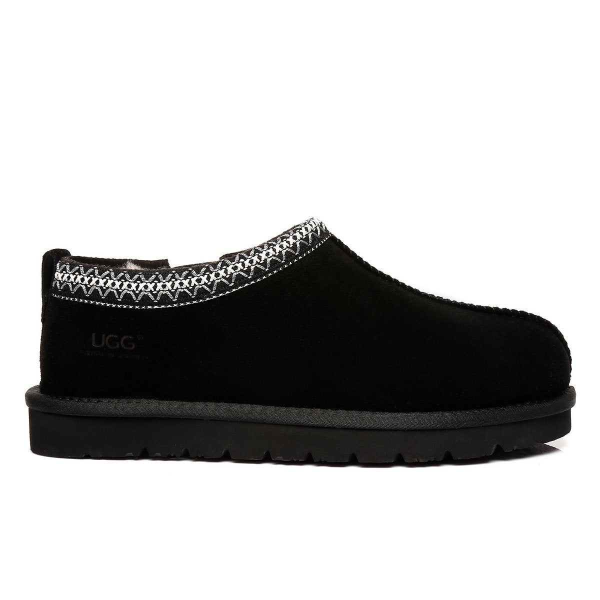 EverUgg Vince men's sheepskin slippers in black, featuring plush UGG sheepskin lining and comfortable slip-on style.