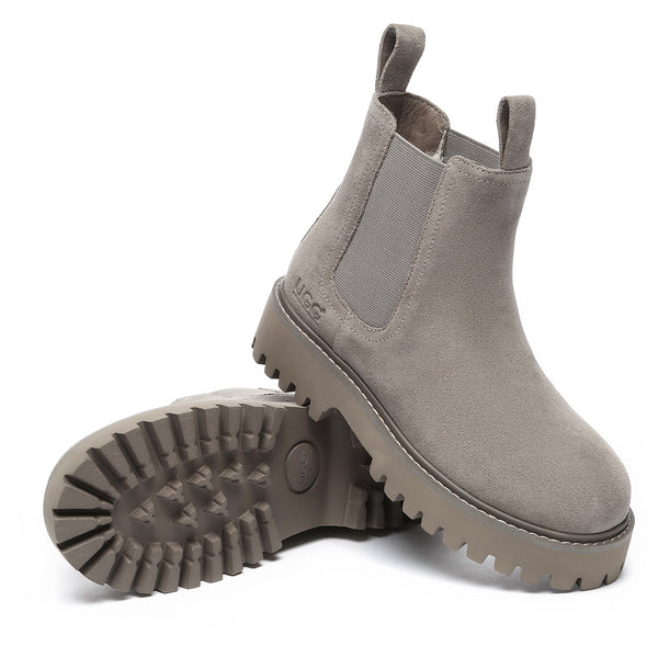 EverUgg women's Chelsea boots in caramel leather, featuring classic slip-on design and elastic side panels.