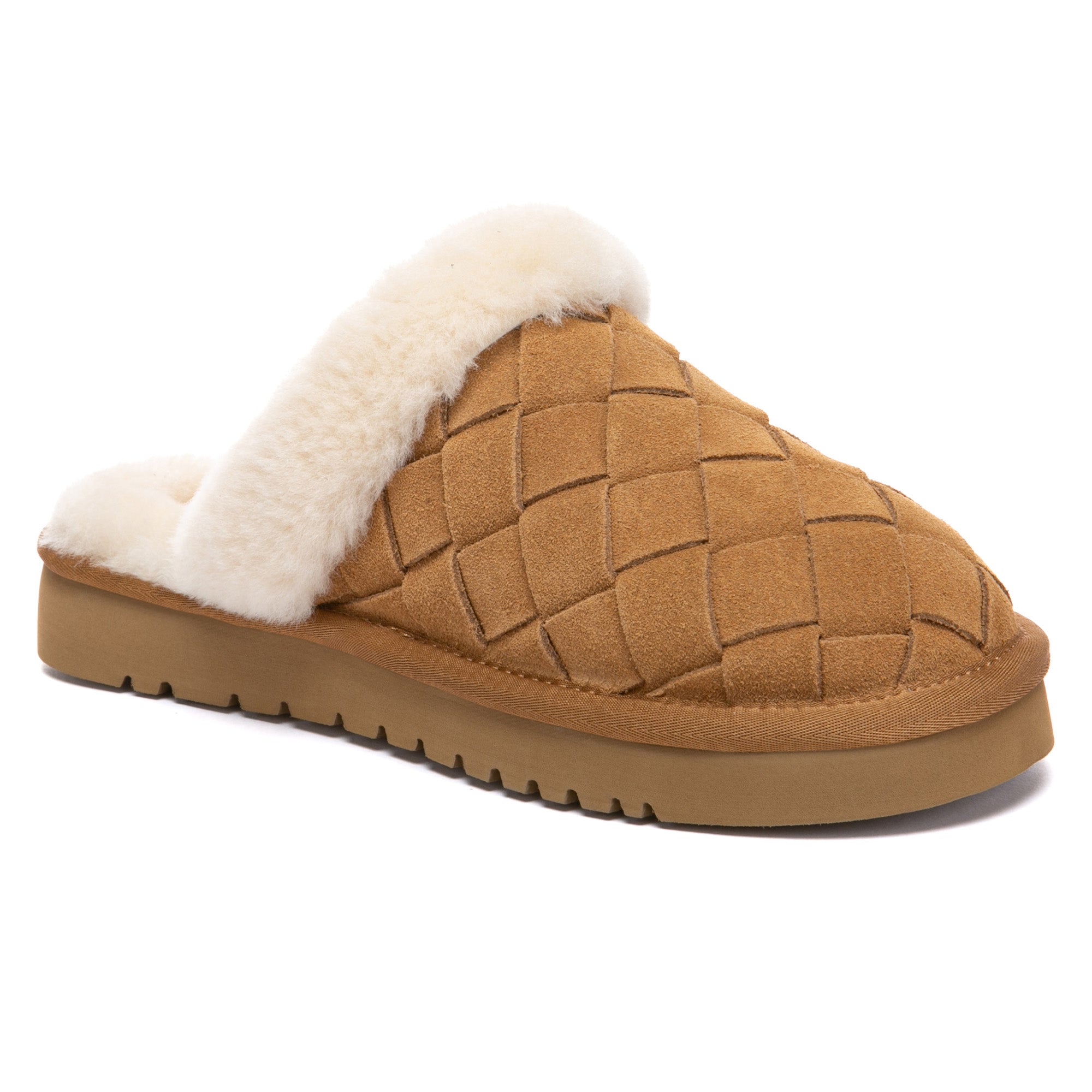 EverUgg woven luxury UGG slippers with soft, textured woven fabric and plush interior for cozy comfort.