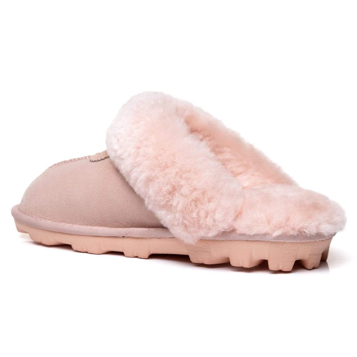 EverUgg unisex women's anti-slip slippers with plush interior and slip-resistant soles, designed for comfortable indoor wear.