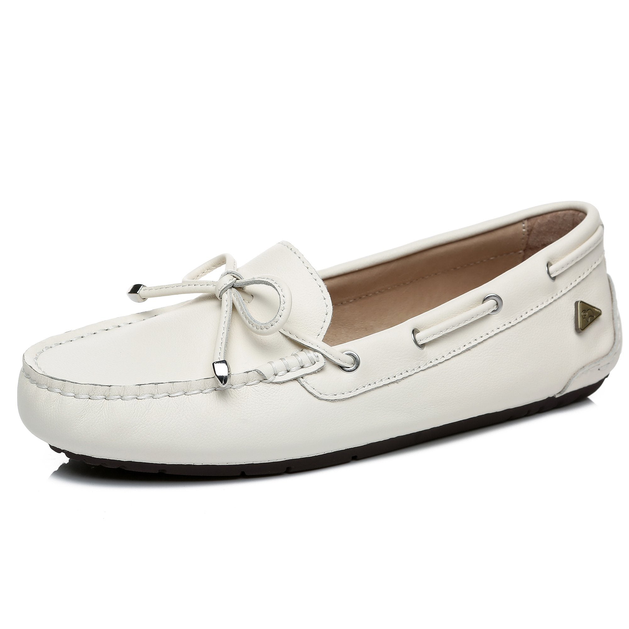 EverUgg Sammy women's leather moccasin shoes with a classic design and soft leather upper, perfect for casual wear.