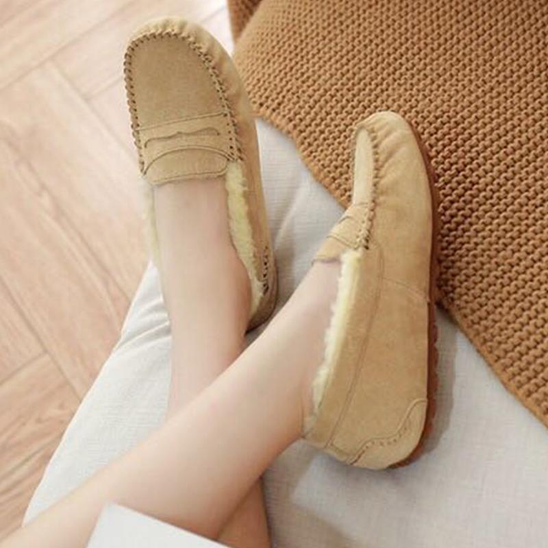 AuSnow UGG flats moccasin, women's slippers with soft leather exterior and cozy interior, stylish slip-on shoe for casual wear