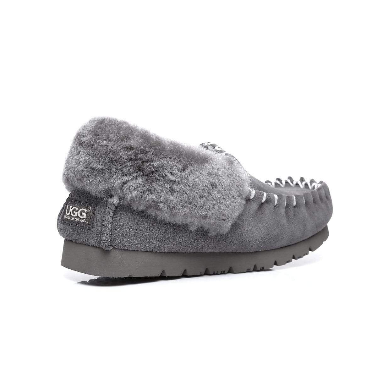 EverUgg UGG Premium Traditional Moccasin for women, cozy slippers with soft leather and classic design, ideal for indoor wear.