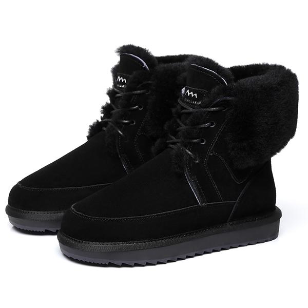 EverUgg women's winter fashion lace-up boots with fur lining, featuring a sturdy sole and stylish design for cold weather.